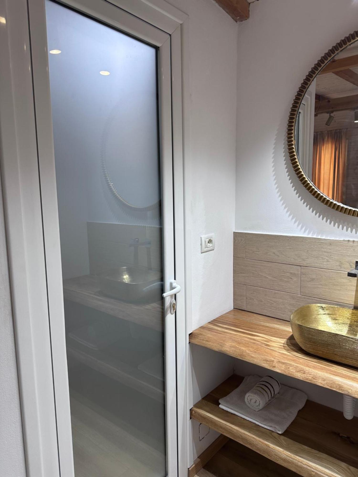 Nashos Bungalows Himare Fshat 外观 照片